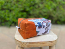 Load image into Gallery viewer, 12oz Printed Waxed Canvas - Linen Gray Floral