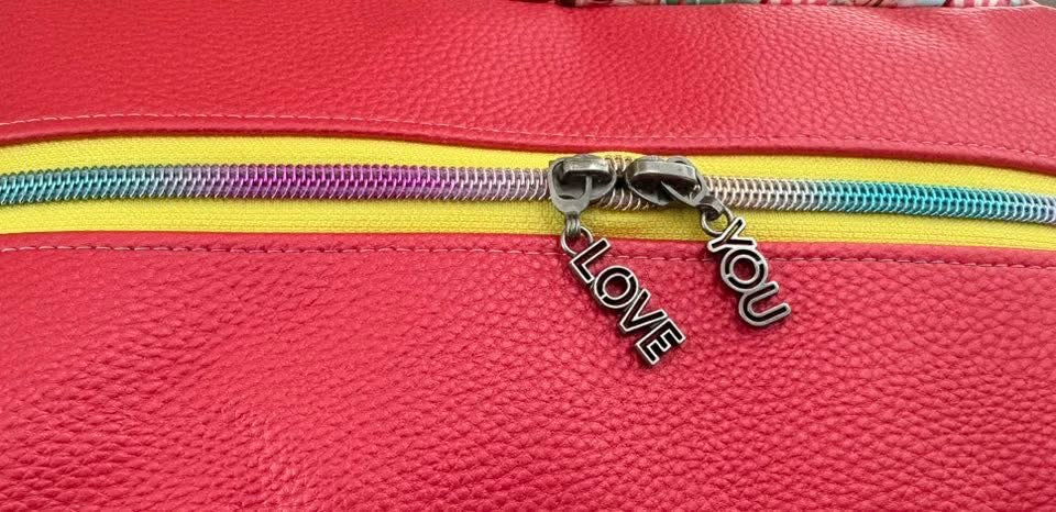 #5 “LOVE” Outline Zipper Pulls (Pack of 3)