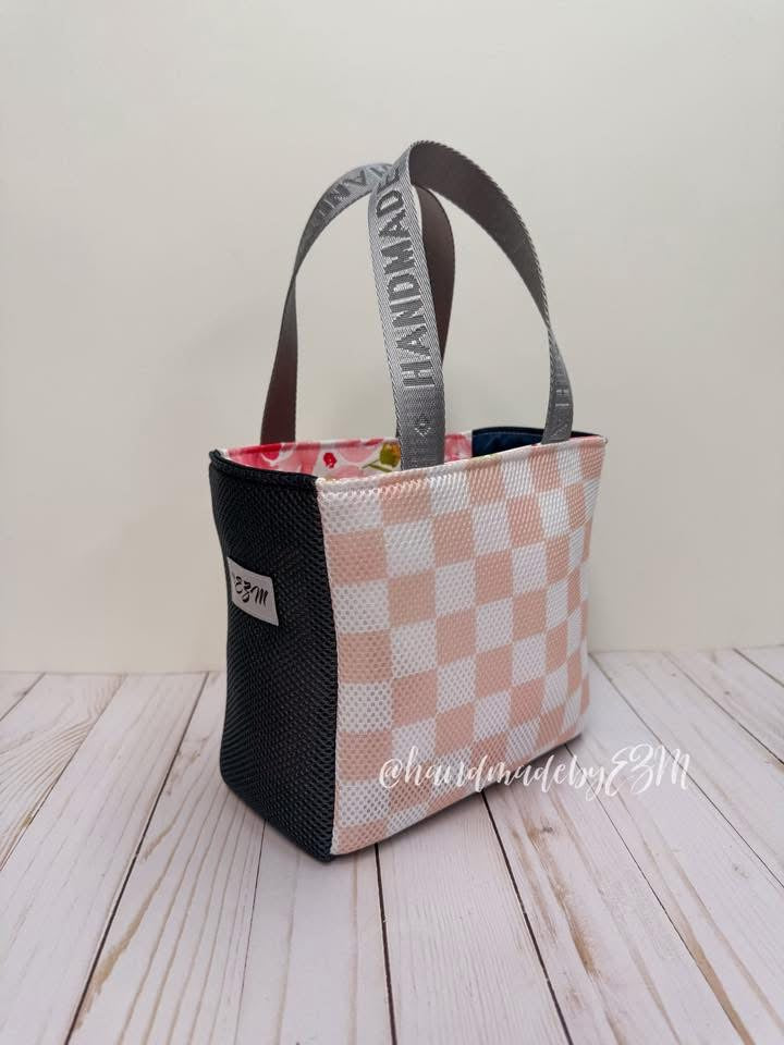SewSquish Cloud (HY) - BEIGE/WHITE CHECKERS